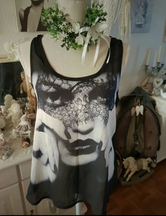 Élégant T-shirt dentelle/voile noir Pimkie Taille L Neuf