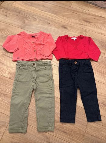 Lot de deux pulls et deux jeans
