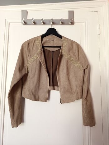 Veste courte à manches longues 