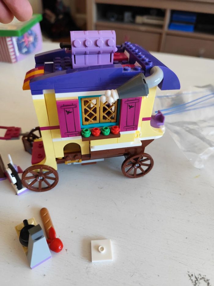 Lego Disney 41157 la caravane de Raiponce - photo numéro 8