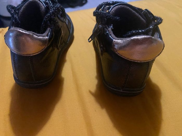 Bottines noir taille22 - photo numéro 2