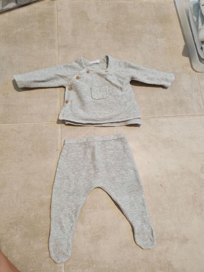 Lot ensemble bébé 1 mois
