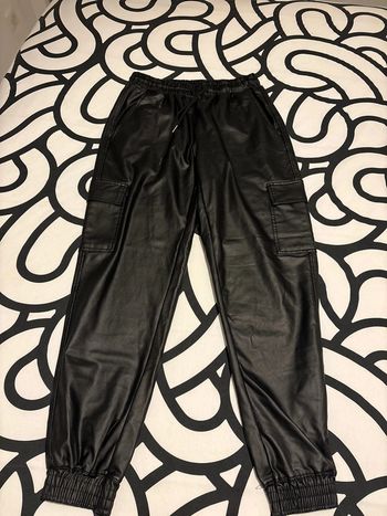 Pantalon noir cargo