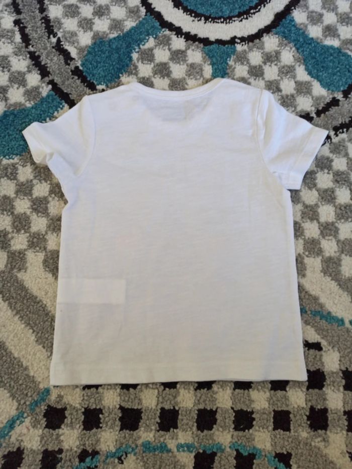 Lot 3 t-shirts manches courtes NEUFS 6 mois - photo numéro 4