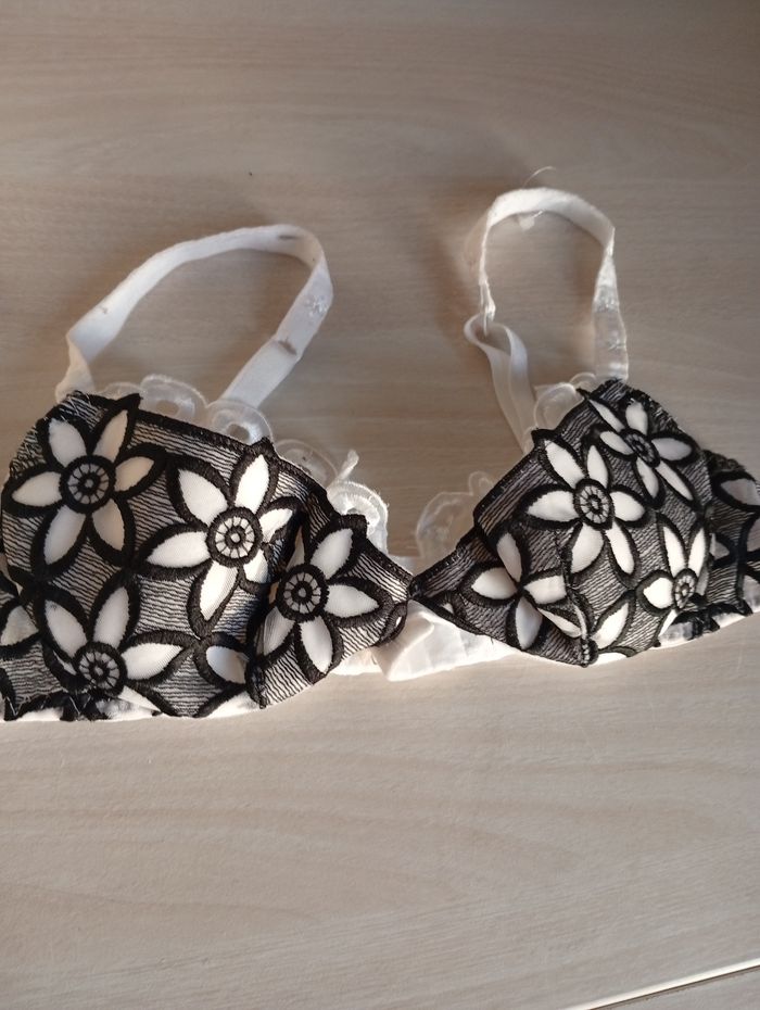 Soutien gorge maison Lejaby neuf