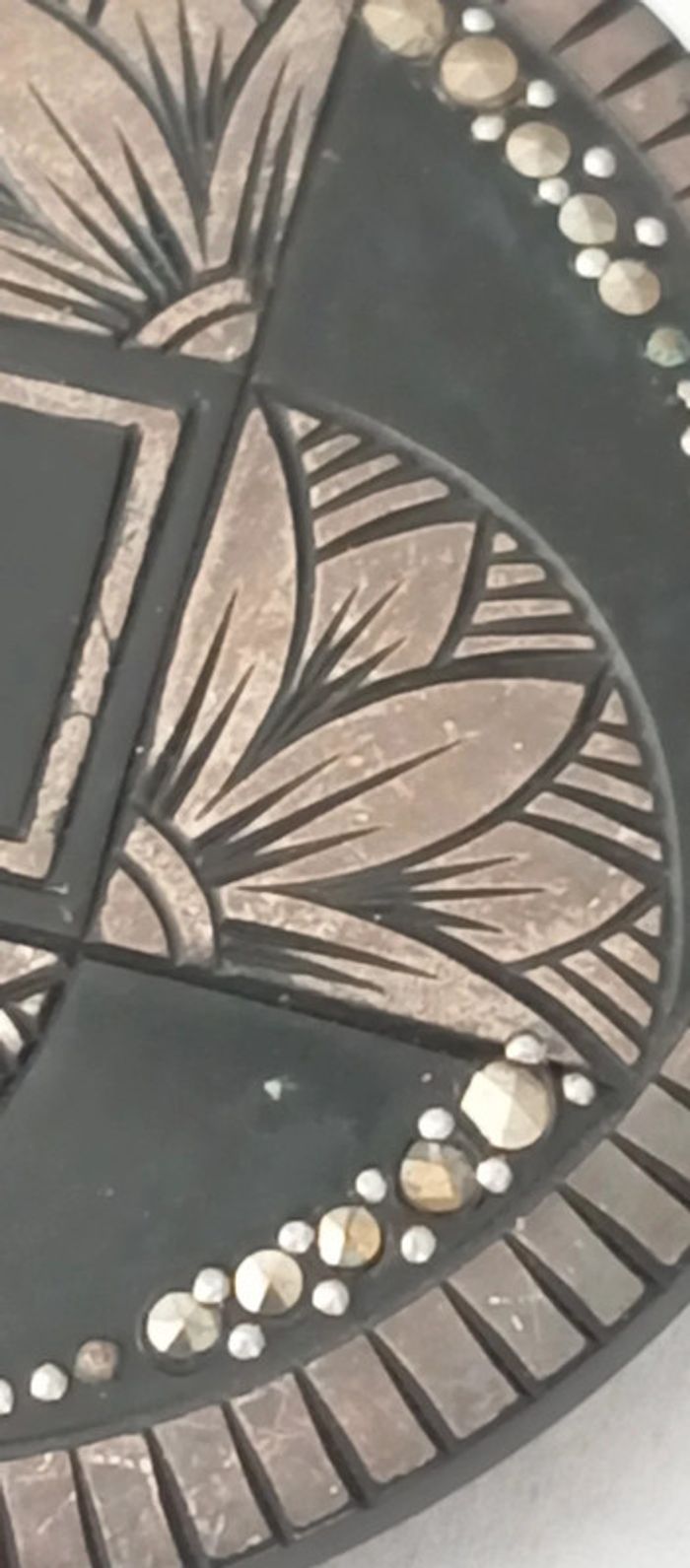 Broche ronde ancienne - photo numéro 6