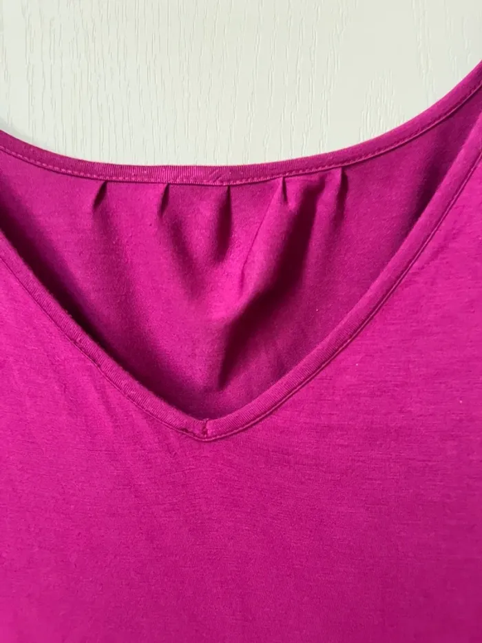 Superbe robe fuchsia foncé, St-Martins, coupe originale mais simple , Taille 40 - photo numéro 4