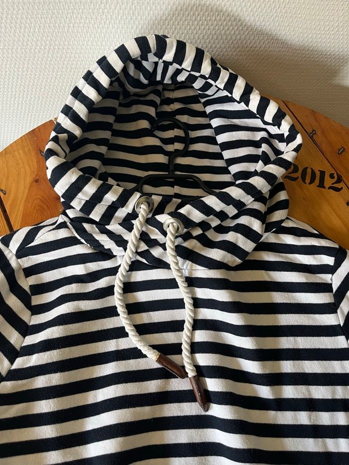 Sweat à capuche - photo numéro 2