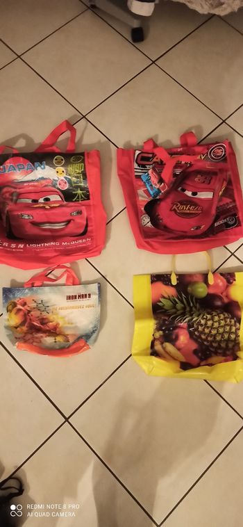 Lot de 4 sacs imprimes