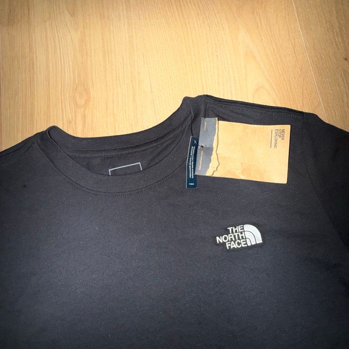 T-shirt femme The North Face taille XL neuf avec étiquette. - photo numéro 2