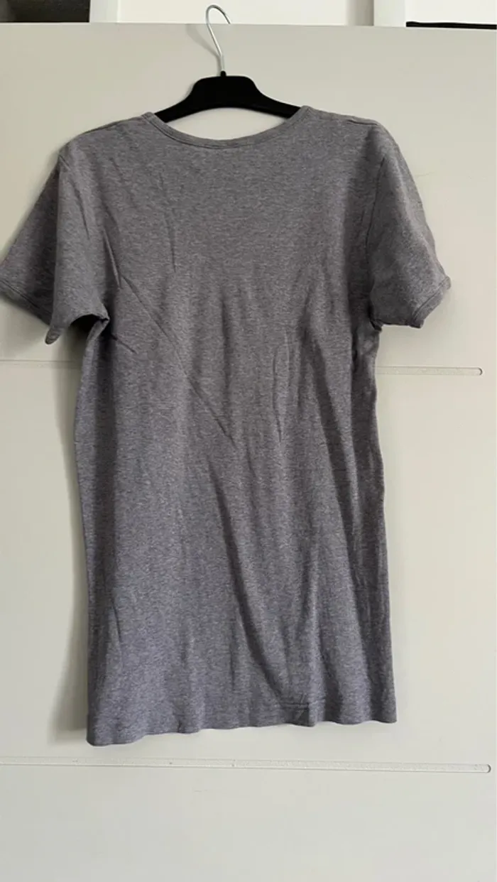 Tee shirt gris - photo numéro 2
