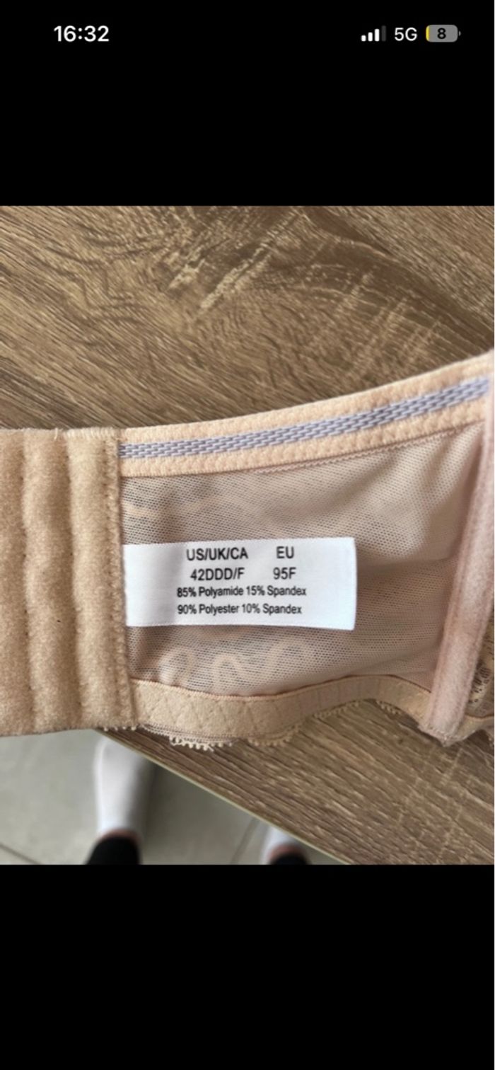 Soutien gorge à bretelles transparentes et amovibles - photo numéro 7