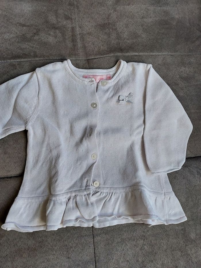 Gilets 6 mois - photo numéro 5