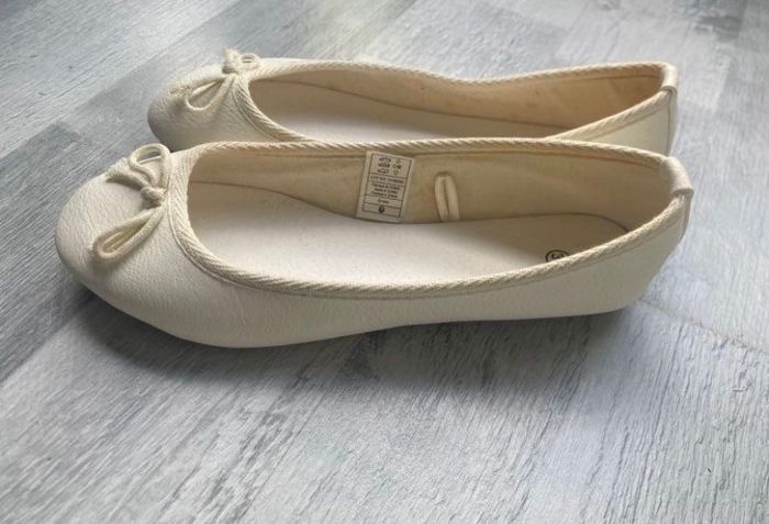 Ballerine blanche taille 35 - photo numéro 3