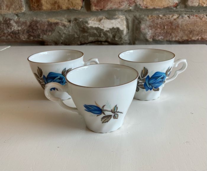 Tasses en porcelaine