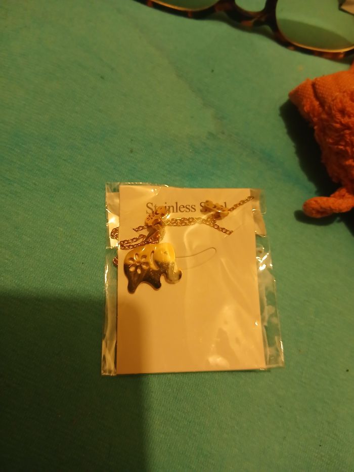 Collier et boucles d oreille éléphant neuf dorée 7 - photo numéro 2