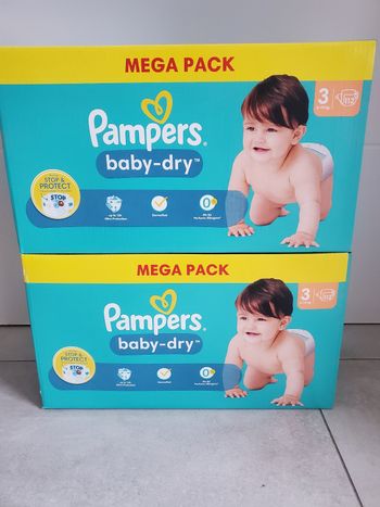 Lot de 2 cartons de couches pampers taille 3