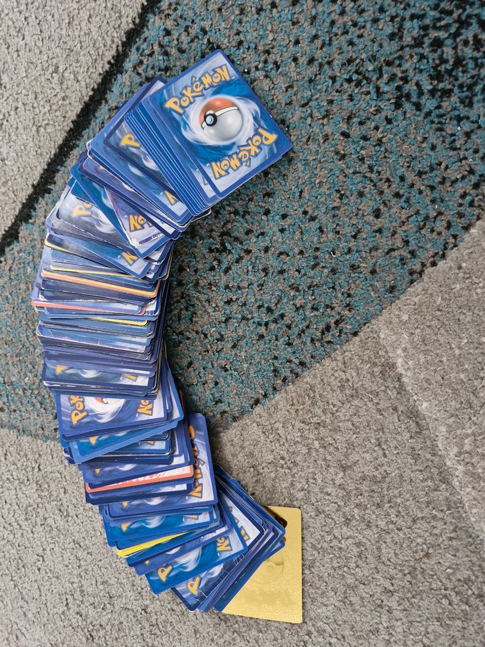 Lot de cartes pokemon (185) - photo numéro 2