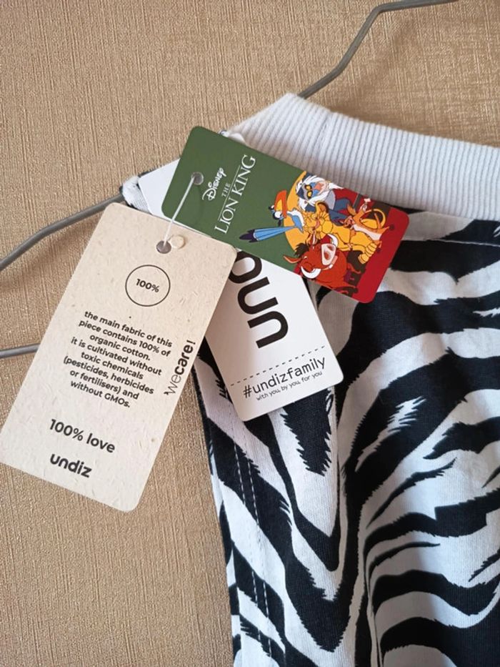 Crop top. Sans manches. Disney. Undiz. Grande taille. - photo numéro 4
