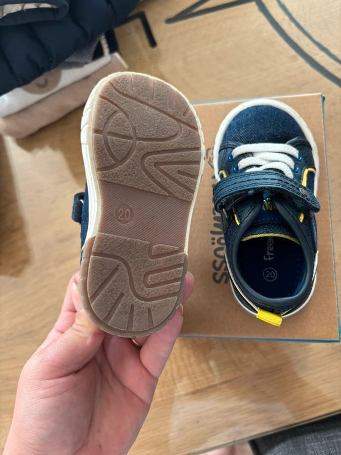 Basket bleu jeans et jaune taille 20 - photo numéro 4