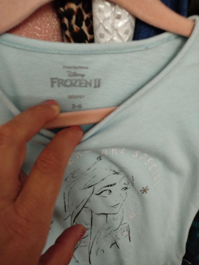 Robe Frozen reine des neiges 5/6 ans - photo numéro 2
