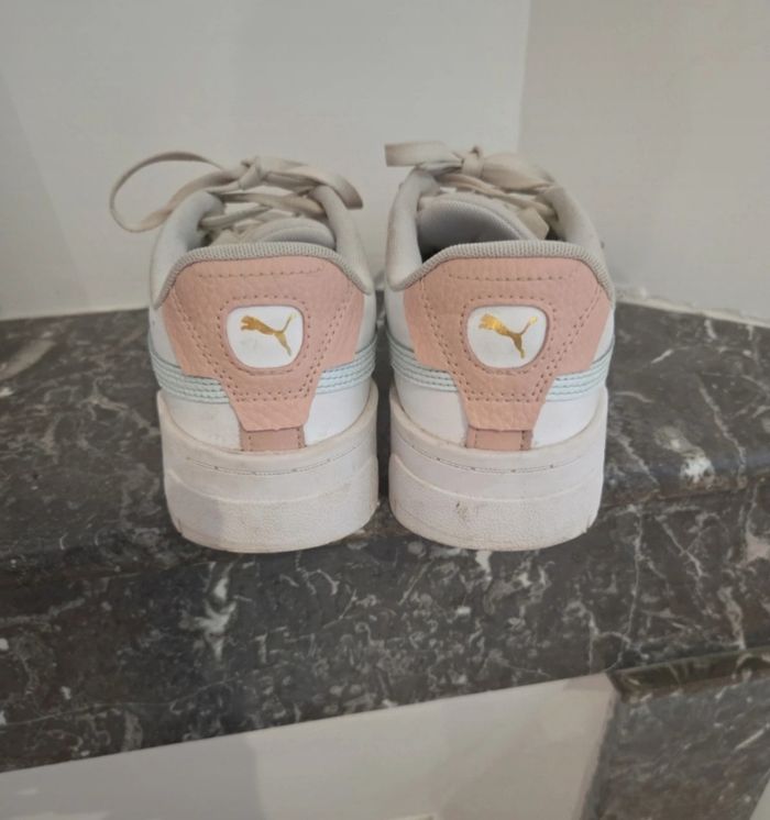 Puma colorées taille 37.5 avec semelle haute compensée - photo numéro 5