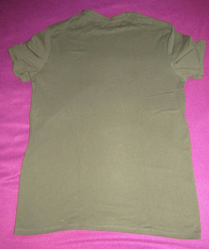 tshirt kaki taille M KIABI - photo numéro 4