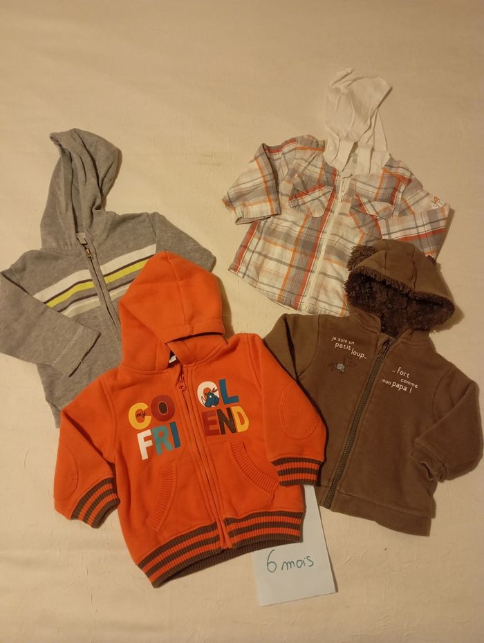 Lot de gilets à capuche 6 mois