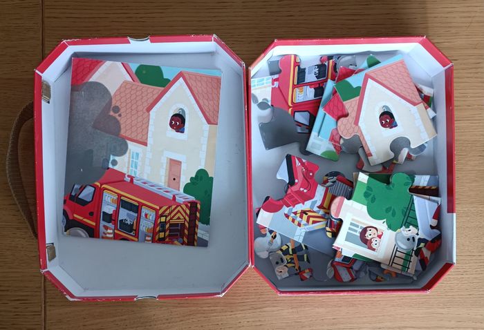 Puzzle Janod "Les pompiers" 24 pièces 3 ans+ - photo numéro 9