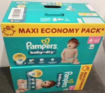 Lot de 2 carton de couches Pampers baby dry taille 4