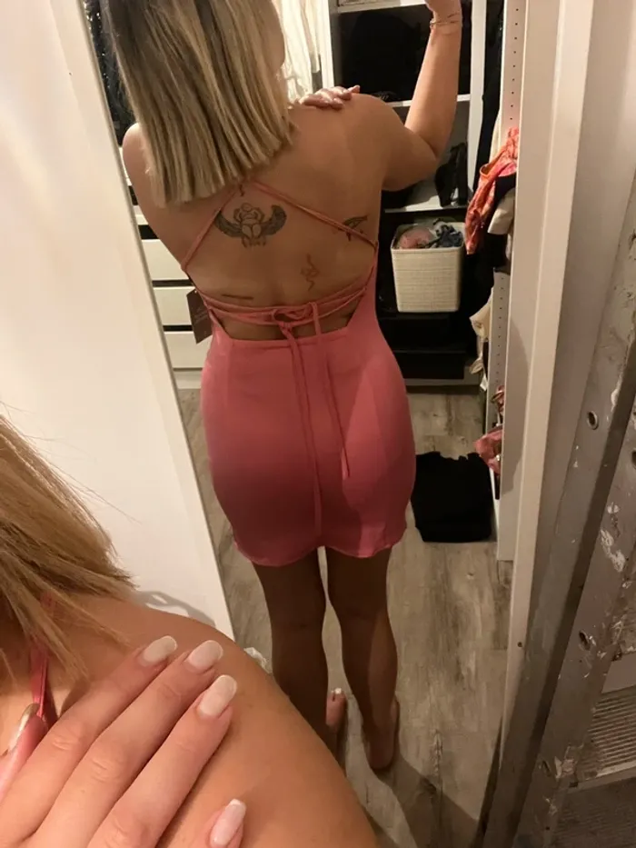 Robe rose dos nu - photo numéro 2