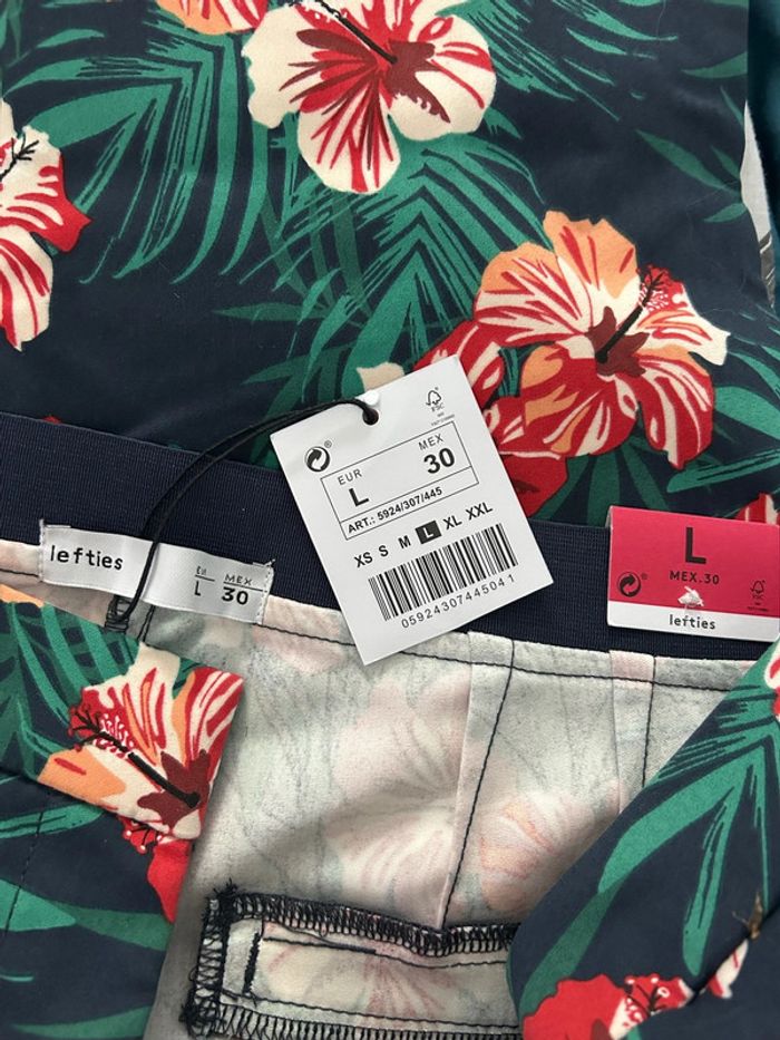 Magnifique pantalon fleuri - photo numéro 3