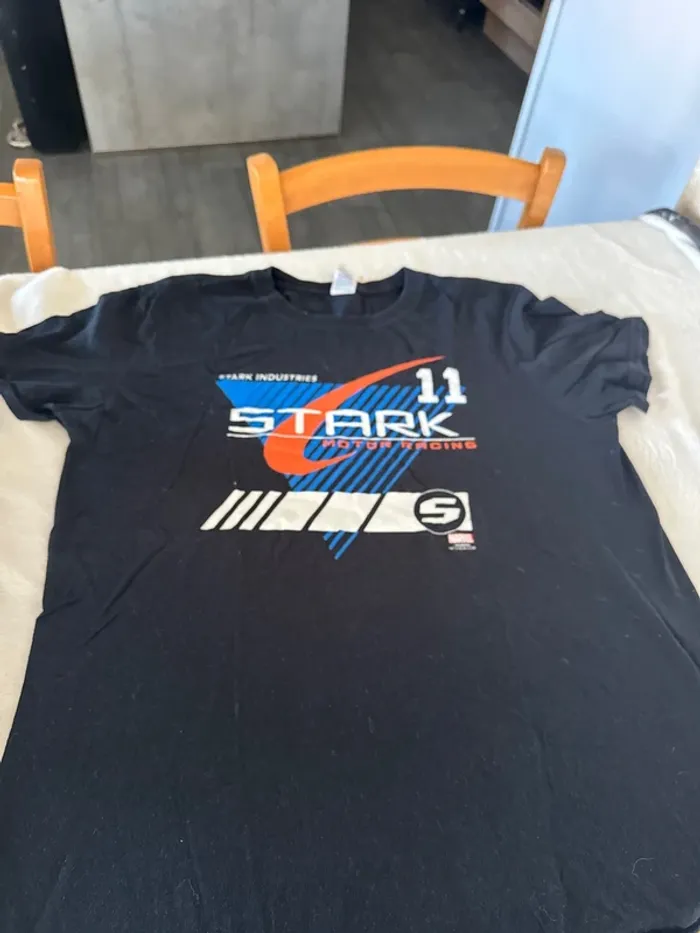 T shirt homme  Marvel taille L stars industries