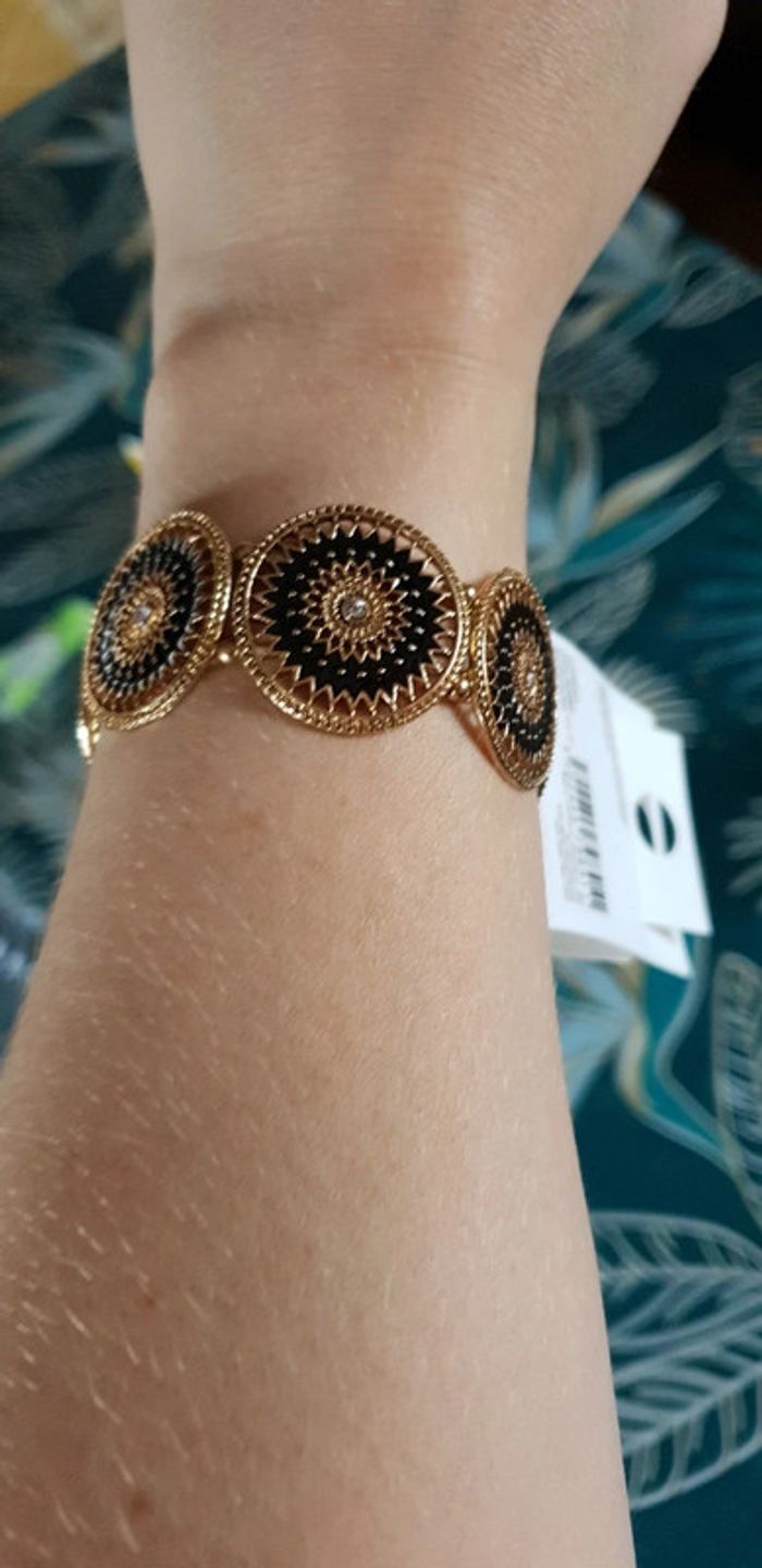 Bracelet