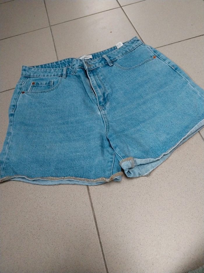 Short Jeans