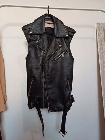 Veste simili cuire sans manche