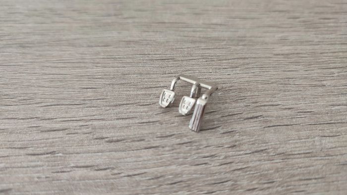 Pédalier pièce détachée miniature Chevrolet Corvette C5 1997 Burago Bburago 1/18 #B65