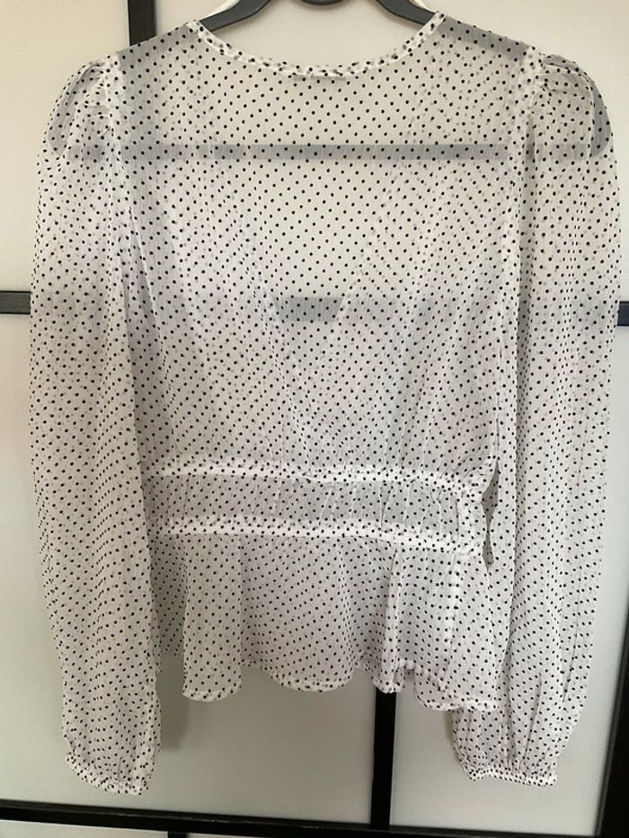 Blouse blanche et noir Stradivarius - photo numéro 5