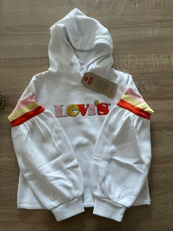 Pull Levi’s Taille 6 ans neuf
