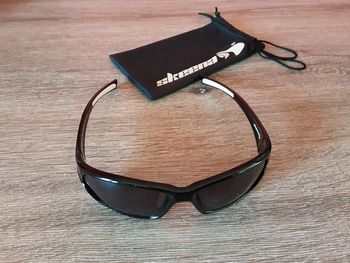 Superbe paire lunettes de soleil