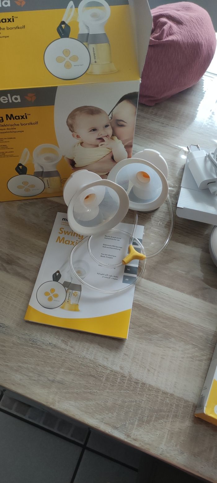Tire-lait Medela électrique avec 2 pompes + accessoires - photo numéro 3