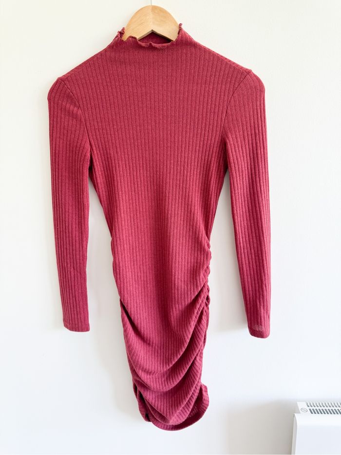 Robe manches longues moulante col montant drapée bordeaux Shein taille 34 XS
