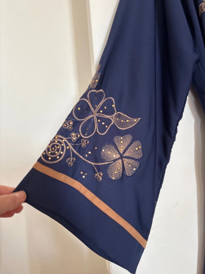 Robe de dubai avec foulard - photo numéro 3
