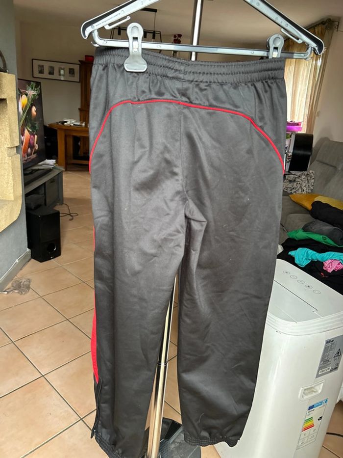 Bas de survêtement Kappa noir et rouge - photo numéro 2