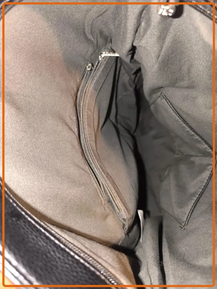 Sac à main (sac à dos) noir - photo numéro 8