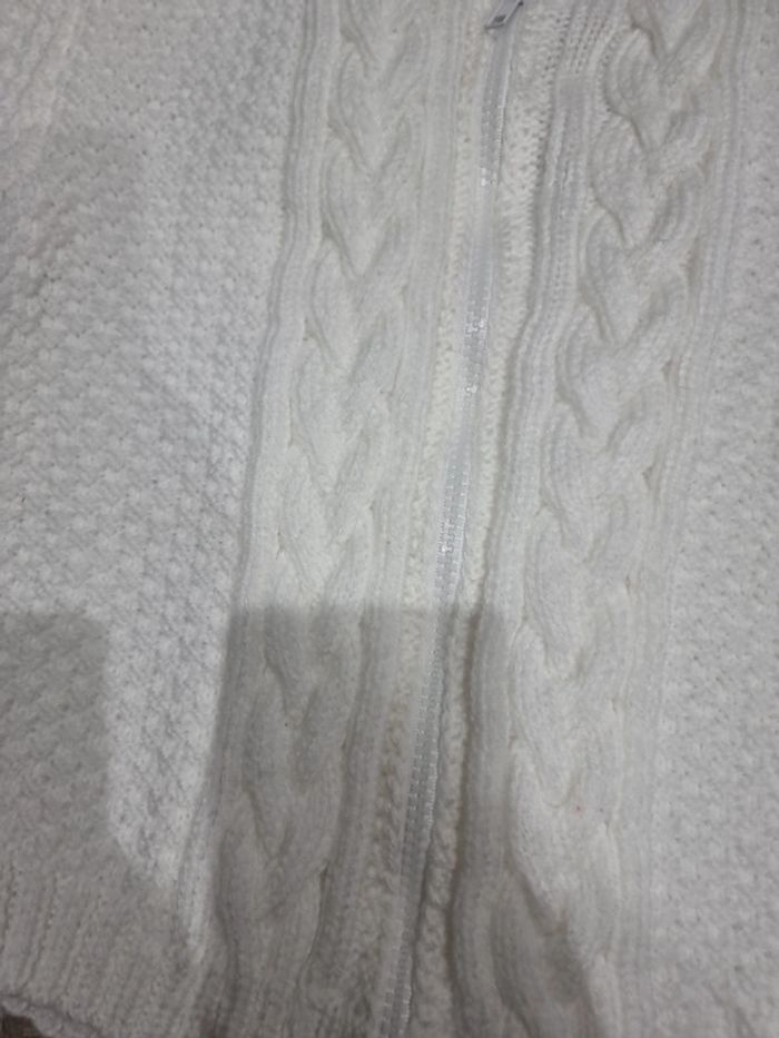 Pull tricoté à la main #orianablfille5ans - photo numéro 3