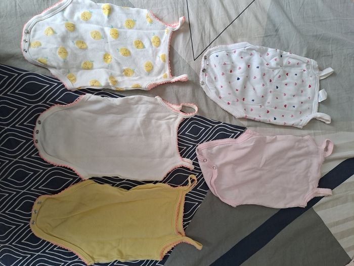 Lot de 5 bodies - photo numéro 2
