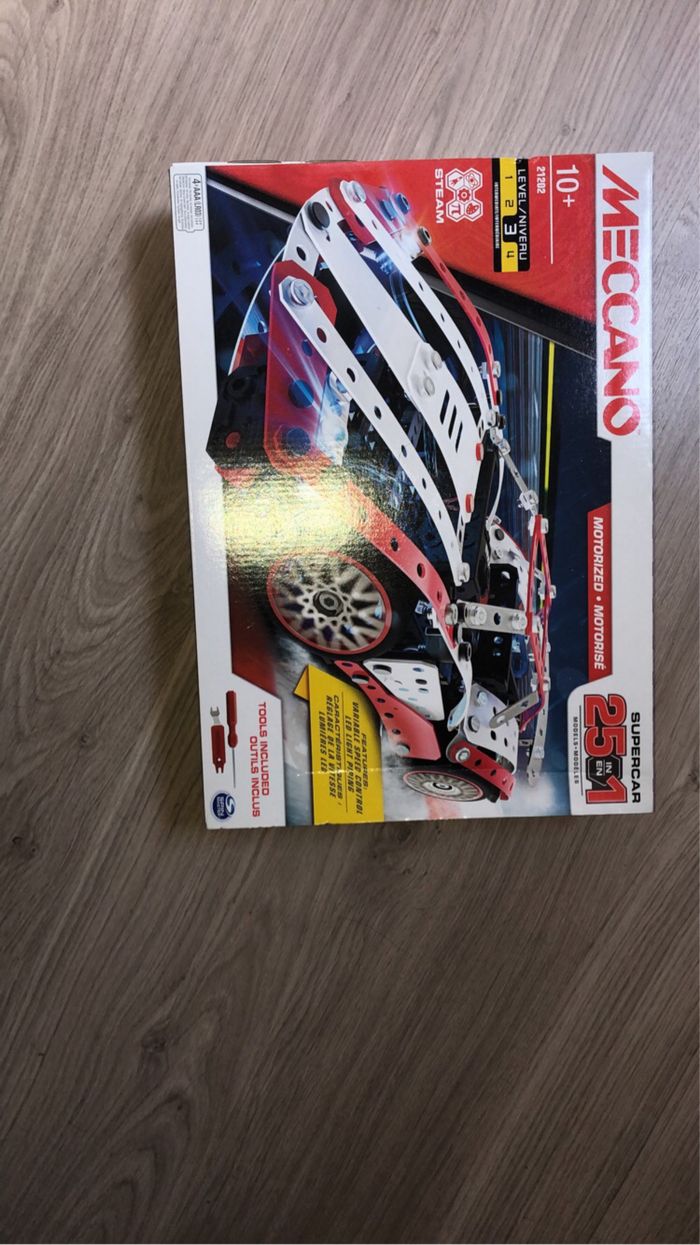 Voiture meccano