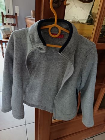 Lot 2 gilets garçon