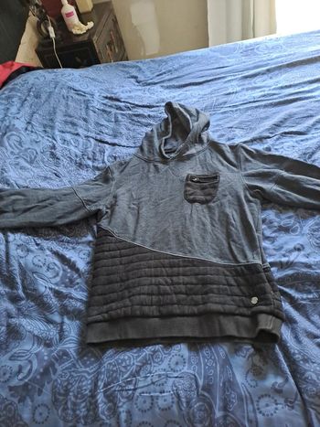 Pull à capuche Taille L